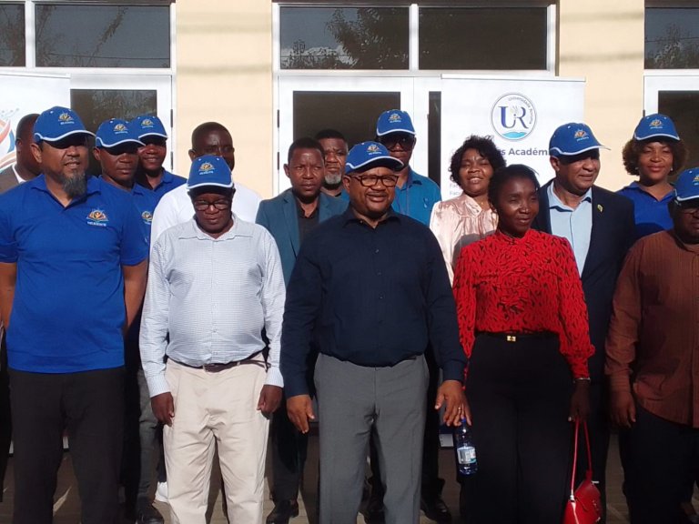 UniRovuma reforça ensino em Nampula com entrega de equipamentos informáticos através do projecto DILIGENCE
