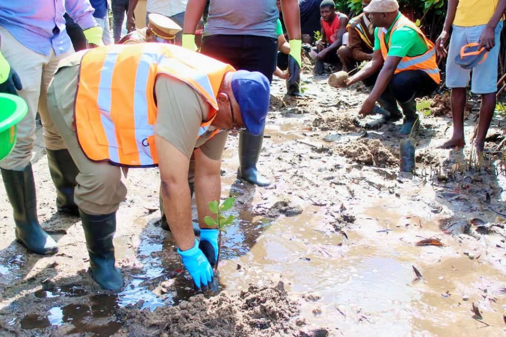 Governador de Nampula defende preservação da biodiversidade para garantir futuro sustentável Governador de Nampula defende preservação da biodiversidade para garantir futuro sustentável