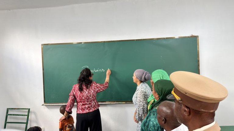 Nazira Abdula inaugura Escola Comunitária do Bairro Munheuene, em Nacala