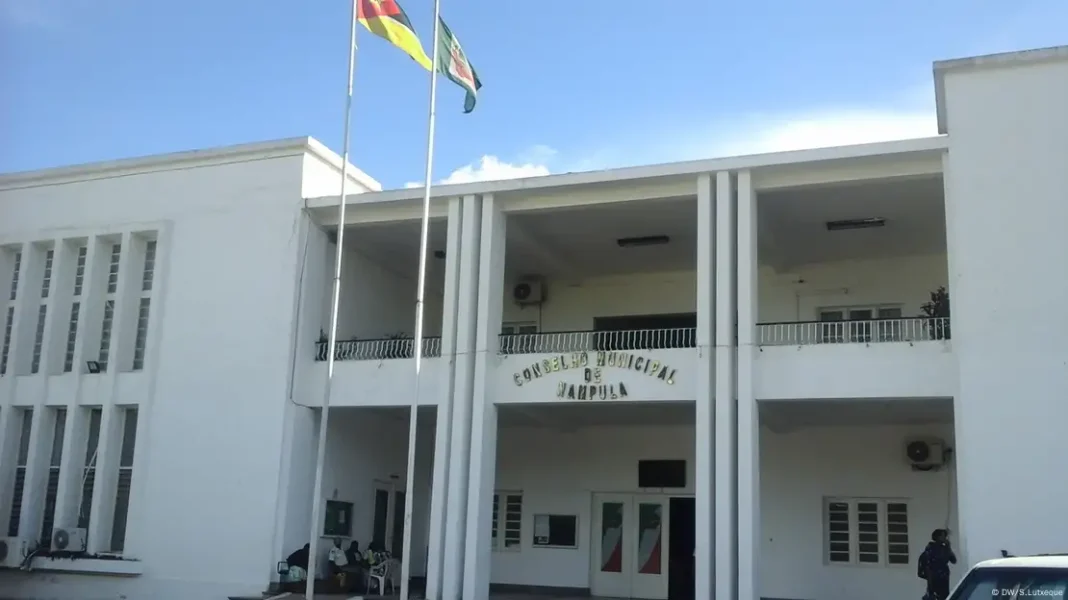 Munícipes de Nampula lamentam persistência do mau atendimento na Função Pública Munícipes de Nampula lamentam persistência do mau atendimento na Função Pública