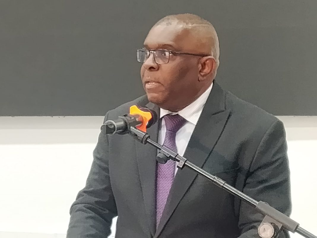 Pereira rende homenagem ao povo de Nampula Pereira rende homenagem ao povo de Nampula