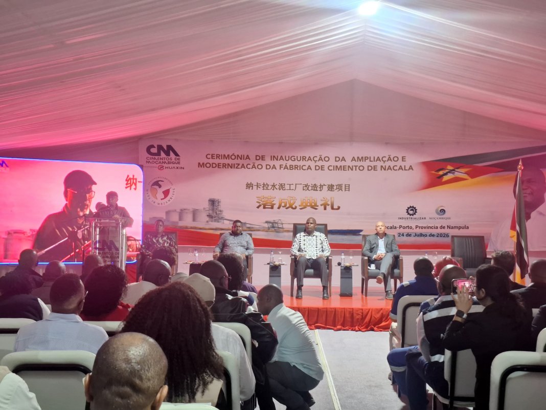 “Nampula continua a afirmar-se como um destino credível para o investimento,” governador de Nampula na inauguração da fábrica de cimentos de Nacala “Nampula continua a afirmar-se como um destino credível para o investimento,” governador de Nampula na inauguração da fábrica de cimentos de Nacala