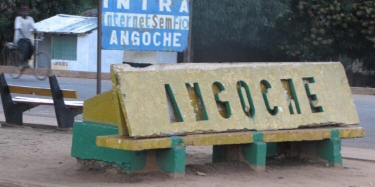 Angoche: Autoridades marítimas negam apreensão de embarcação que transportava estrangeiros Angoche: Autoridades marítimas negam apreensão de embarcação que transportava estrangeiros