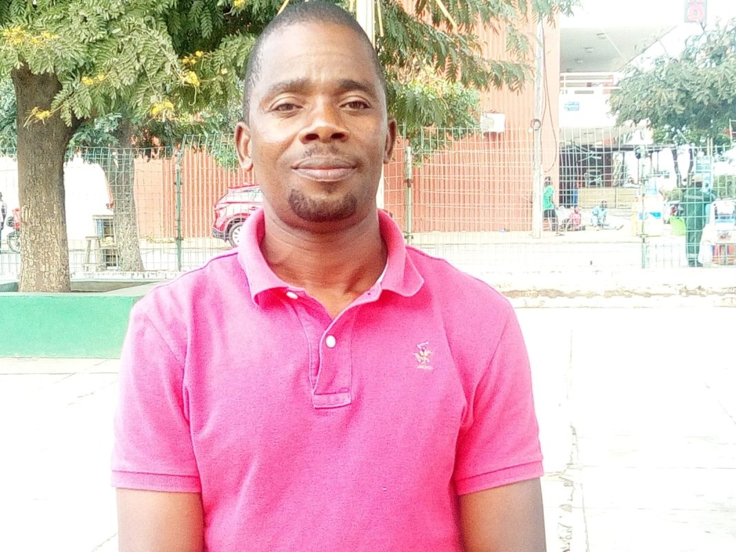 Docente universitário defende inserção de línguas regionais em Moçambique Docente universitário defende inserção de línguas regionais em Moçambique