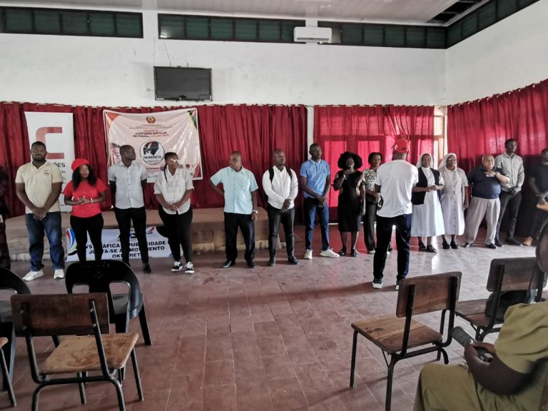 Mais de 20 alunos participam da primeira fase do concurso literário escolar em Quelimane
