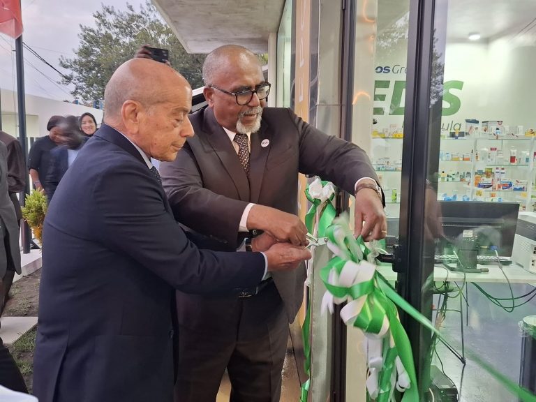 Médis Farmacêutica conta com novas e modernas instalações em Nampula