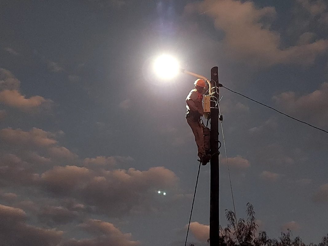 Nioce ligada a energia da rede pública nacional