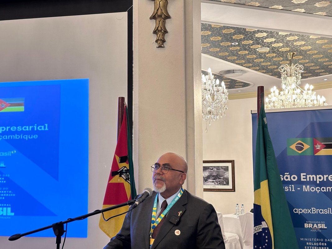 Empresários de Moçambique rendem homenagem à tio Salim pela criação de bom ambiente de negócios e captação de investimentos em Nampula Empresários de Moçambique rendem homenagem à tio Salim pela criação de bom ambiente de negócios e captação de investimentos em Nampula