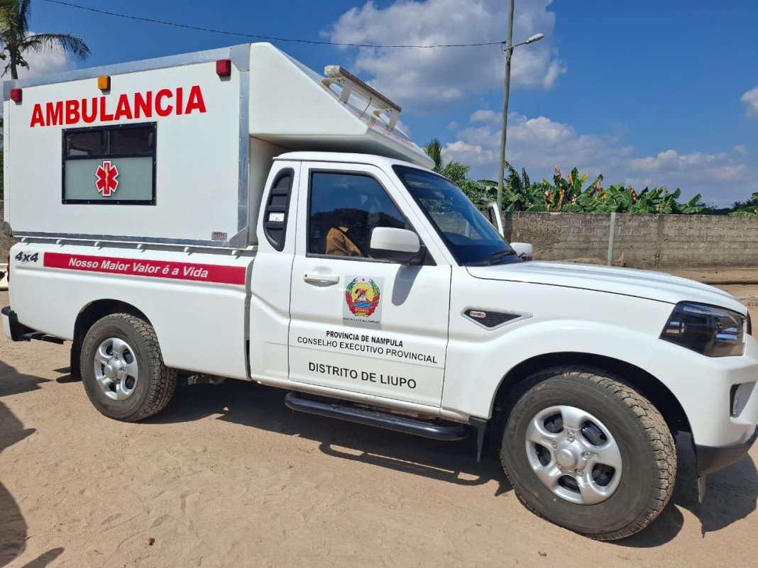 Liupo com nova ambulância equipada com tecnologia de ponta Liupo com nova ambulância equipada com tecnologia de ponta