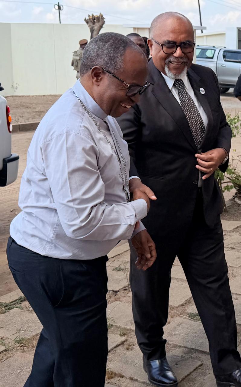 1d1083f3-5d4b-4310-824c-bbd485c2d963
