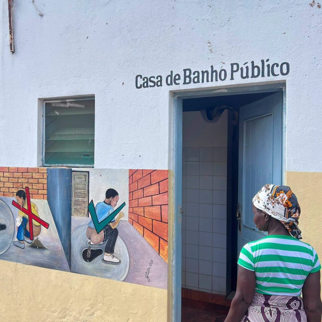 Acompanhantes celebram reabertura das casas de banho no HCN Acompanhantes celebram reabertura das casas de banho no HCN