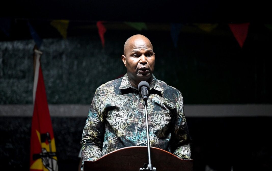 Chapo exorta novos militares especializados a “escangalharem” estruturas do terrorismo em Cabo Delgado Chapo exorta novos militares especializados a “escangalharem” estruturas do terrorismo em Cabo Delgado