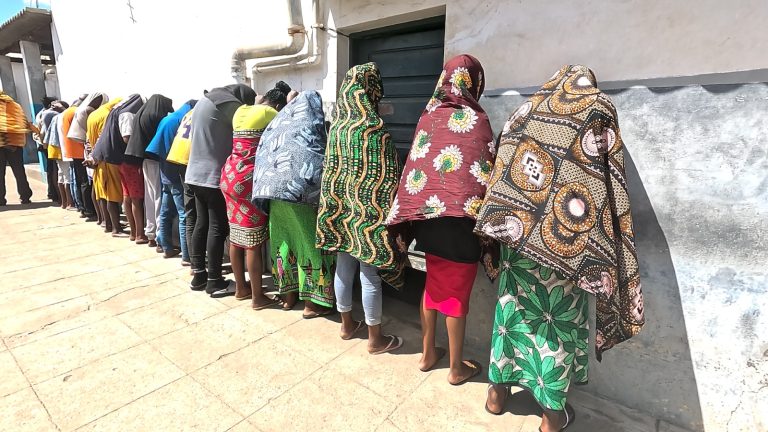 “Makha” e soruma levam aos calabouços 5 mulheres chefes de famílias