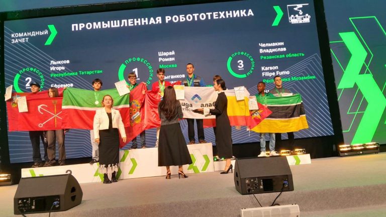 Moçambique destaca-se na robótica industrial durante competição na Rússia