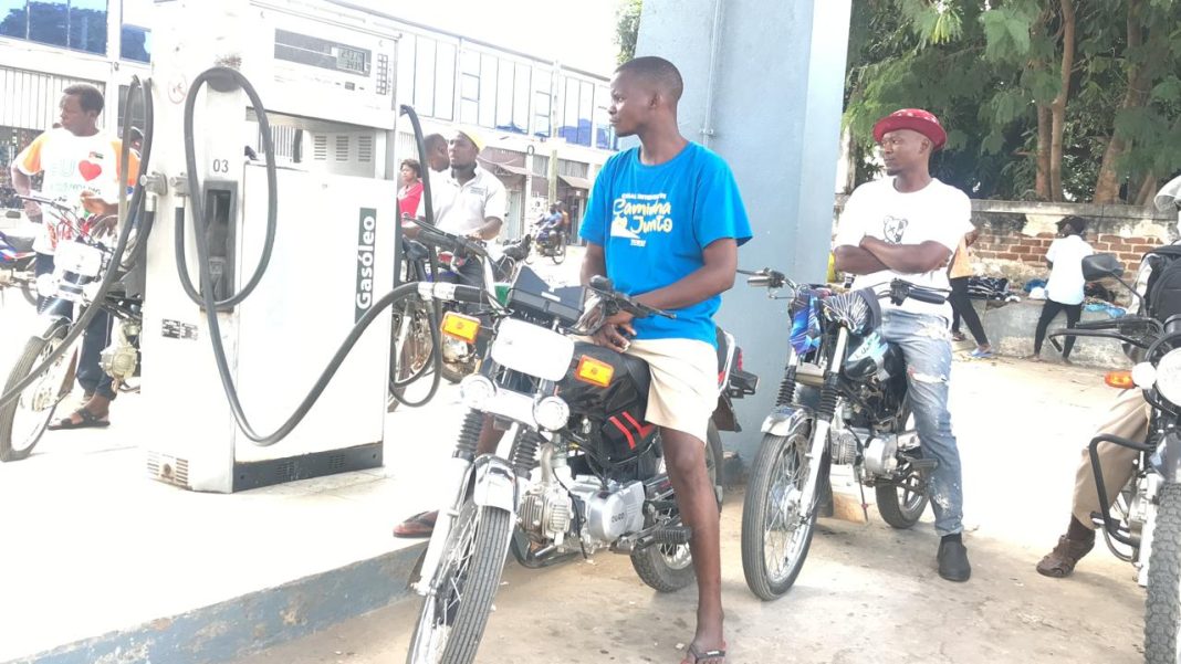 Em resultado de uma luta travada pelo governador: Munícipes de Nampula celebram melhoria no abastecimento de combustível Em resultado de uma luta travada pelo governador: Munícipes de Nampula celebram melhoria no abastecimento de combustível