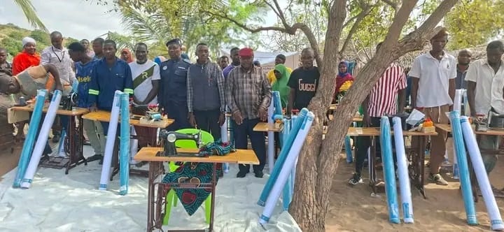 Moradores de Namalungo veem máquinas de costura como porta para o autoemprego Moradores de Namalungo veem máquinas de costura como porta para o autoemprego