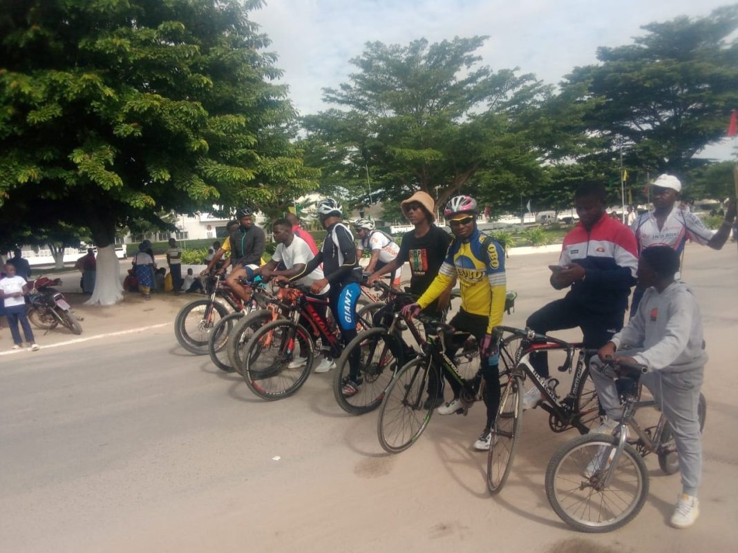 Nampula com olhos no troféu no nacional de ciclismo