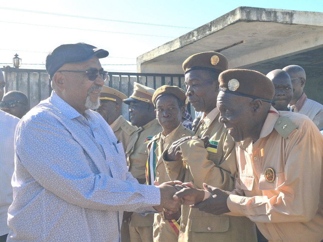 Governador de Nampula visita o distrito de Nampula com mensagem de paz e união Governador de Nampula visita o distrito de Nampula com mensagem de paz e união