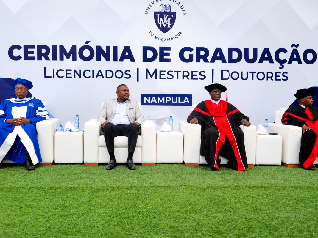 Reitor da UCM desafia 690 graduados a servirem a comunidade Reitor da UCM desafia 690 graduados a servirem a comunidade