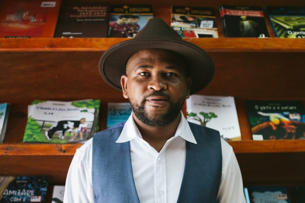 Jessemusse Cacinda leva Nampula ao mundo através da literatura, arte e música Jessemusse Cacinda leva Nampula ao mundo através da literatura, arte e música