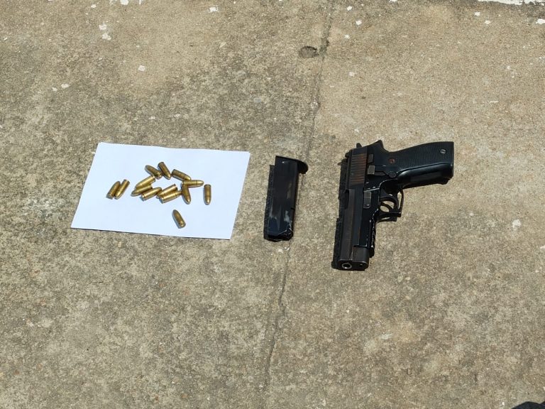 Roubo de algemas e arma de fogo leva dois indivíduos à cadeia