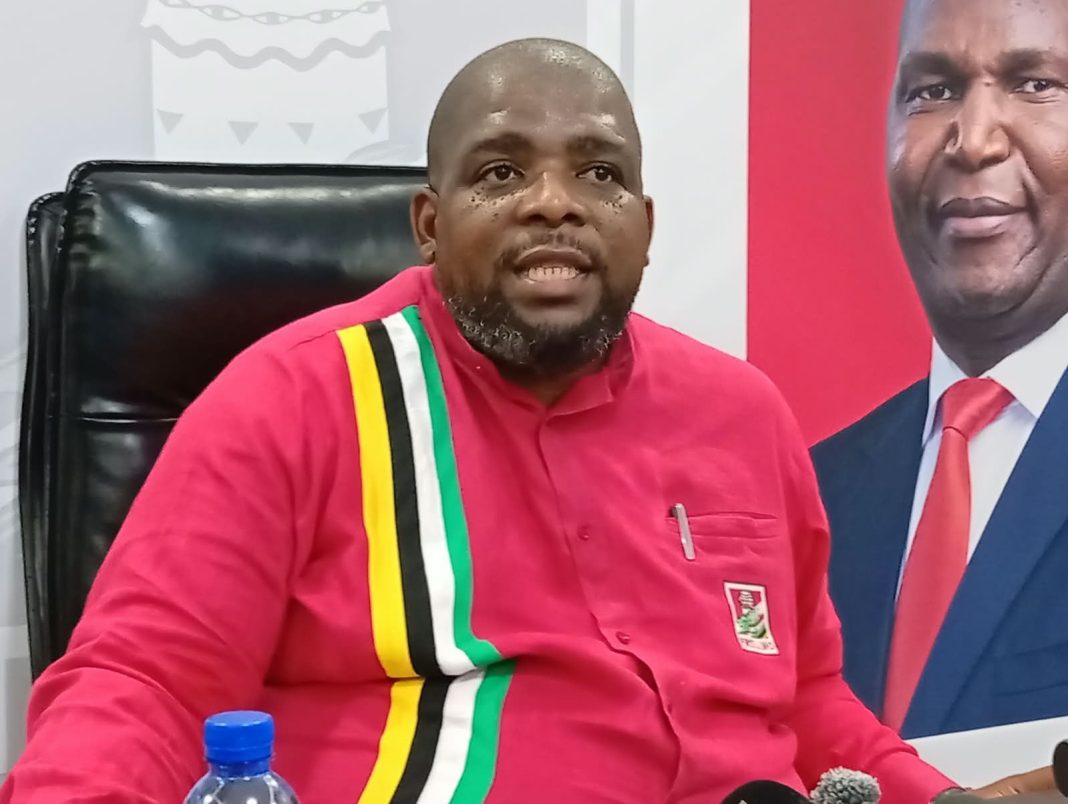 SG da Frelimo reconhece esforços do governador de Nampula na resolução da crise de combustível SG da Frelimo reconhece esforços do governador de Nampula na resolução da crise de combustível