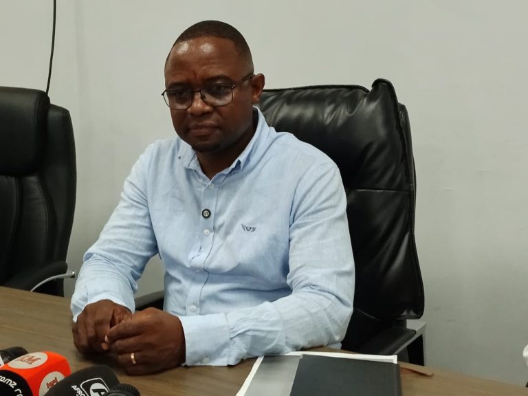 EMUSANA nega qualquer vínculo com mulheres que limpam as ruas da cidade de Nampula