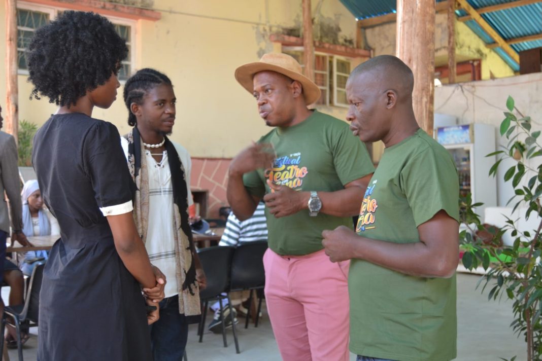 Fazedores do teatro em Nampula clamam por financiamentos Fazedores do teatro em Nampula clamam por financiamentos