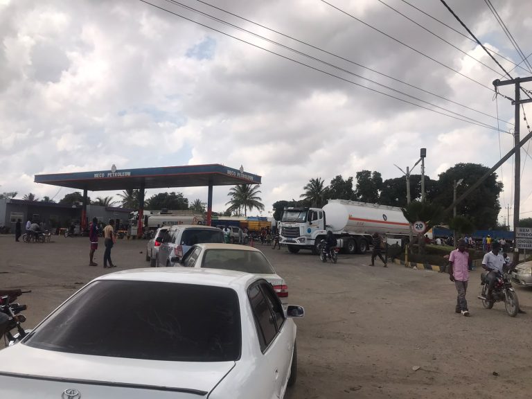 Motoristas de Nacala acusados de transformar combustível em seu novo de negócio