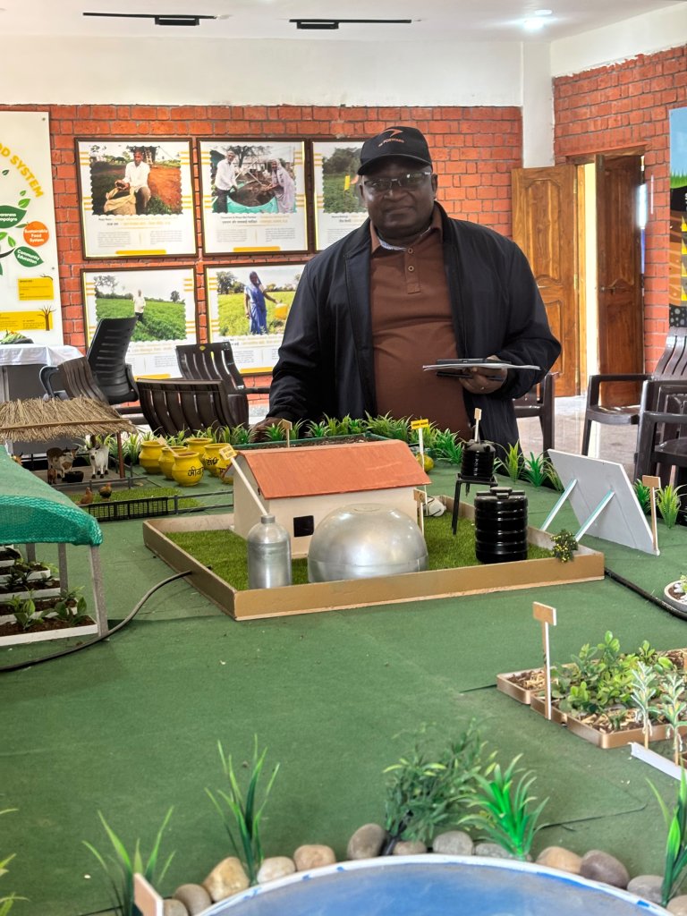 Joaquim Tomás engaja-se com instituições de tecnologia agrária na Índia