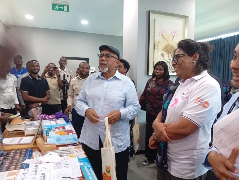 Governador de Nampula convida homens a envolverem-se activamente no planeamento familiar 